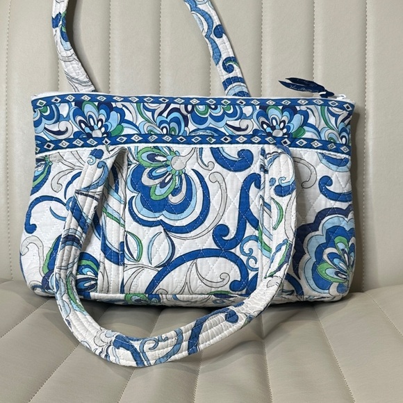 Vera Bradley Mediterranean White Pattern Betsy Style Shoulder Bag Designer EUC - Picture 1 of 10